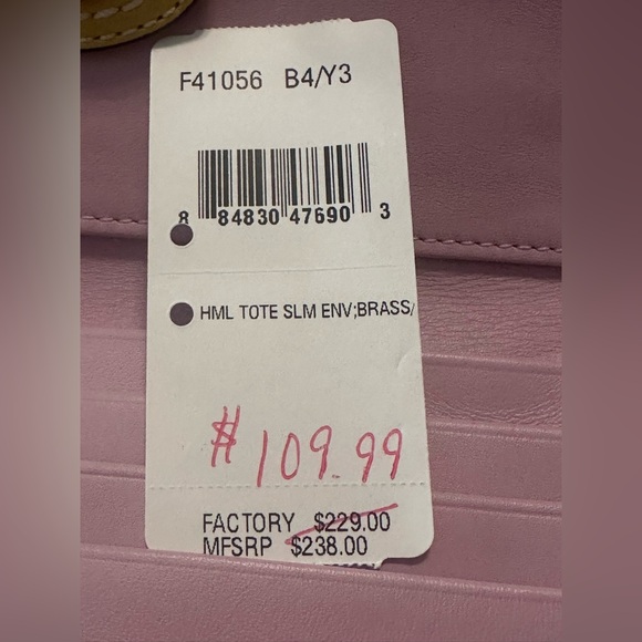 Authentic Coach Vintage Turn Lock chartreuse Yellow Leather Wallet! NWT - Picture 8 of 9